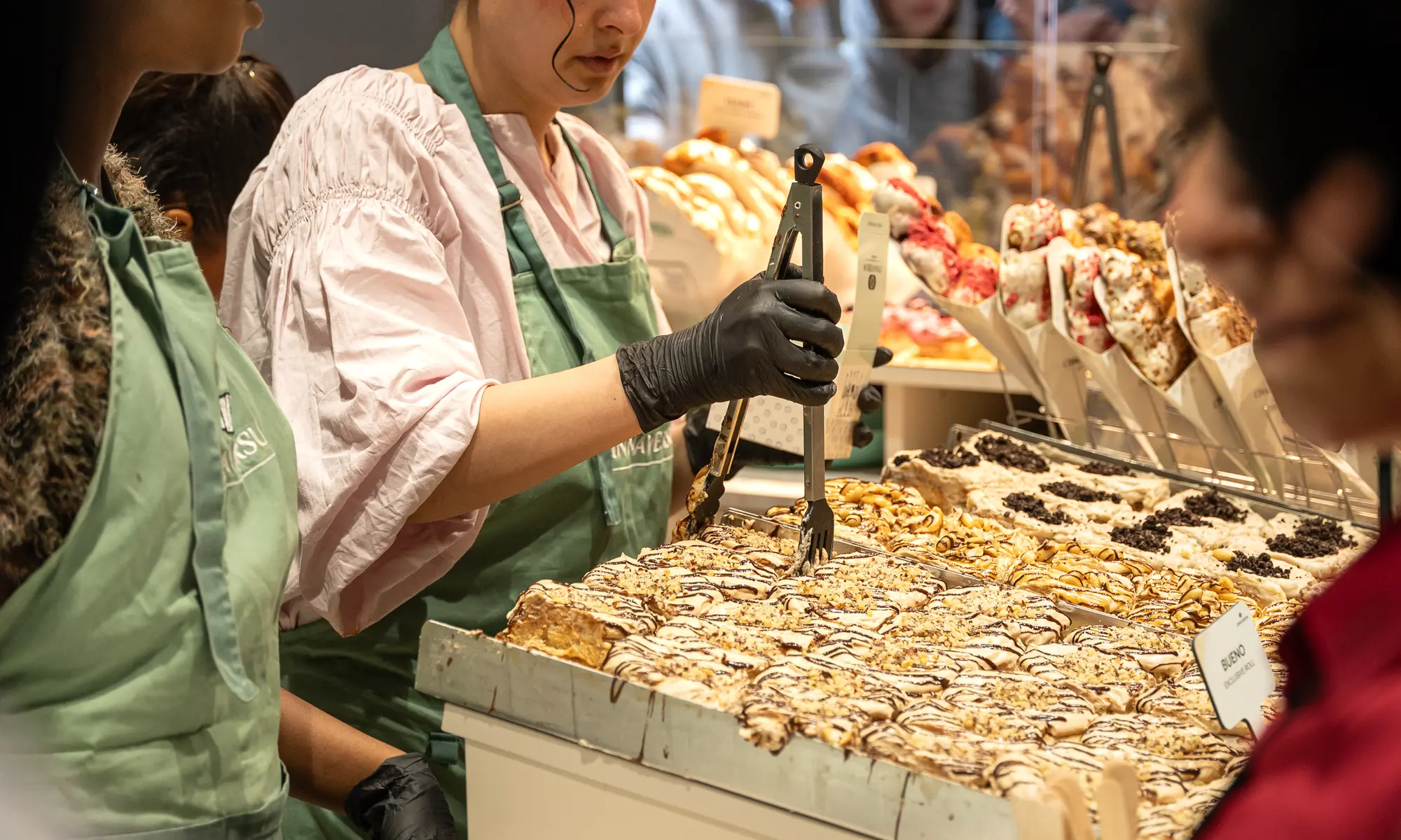 Gut besuchter Cinnaversum-Store im Westfield Center HafenCity